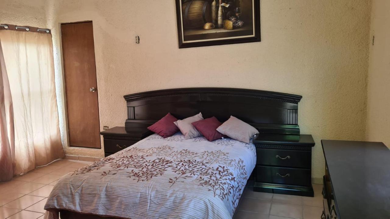 Room In Guest Room - Padrinos Hostal La Paz Full House Zewnętrze zdjęcie